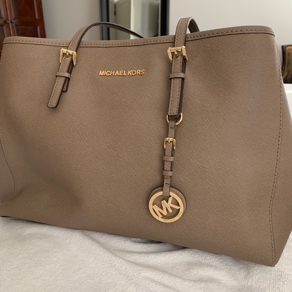 Handbag - Picture 1 of 2